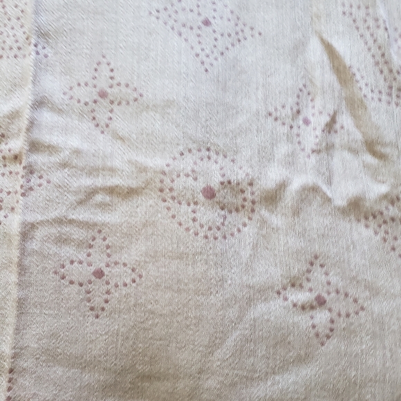 Limited Time Listing Authentic Louis Vuitton Rose Monogram Etole Mahina Scarf - Picture 6 of 9